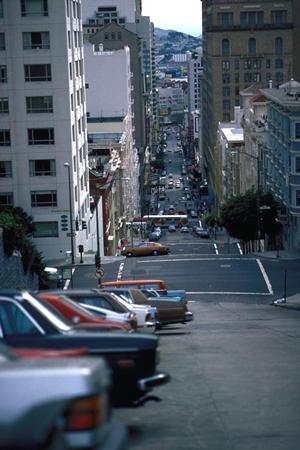 沖縄の離島の足はレンタカーが便利